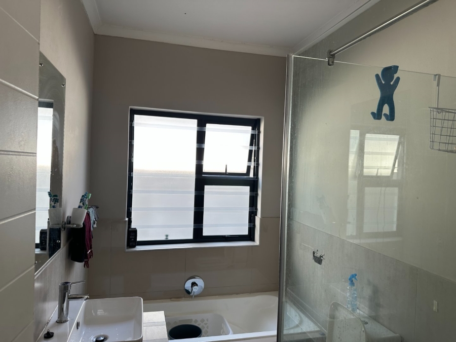 3 Bedroom Property for Sale in Table View Western Cape